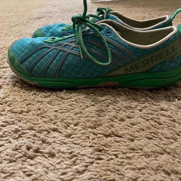 Merrill sneakers to be worn with or without socks size 8 - Picture 4 of 7